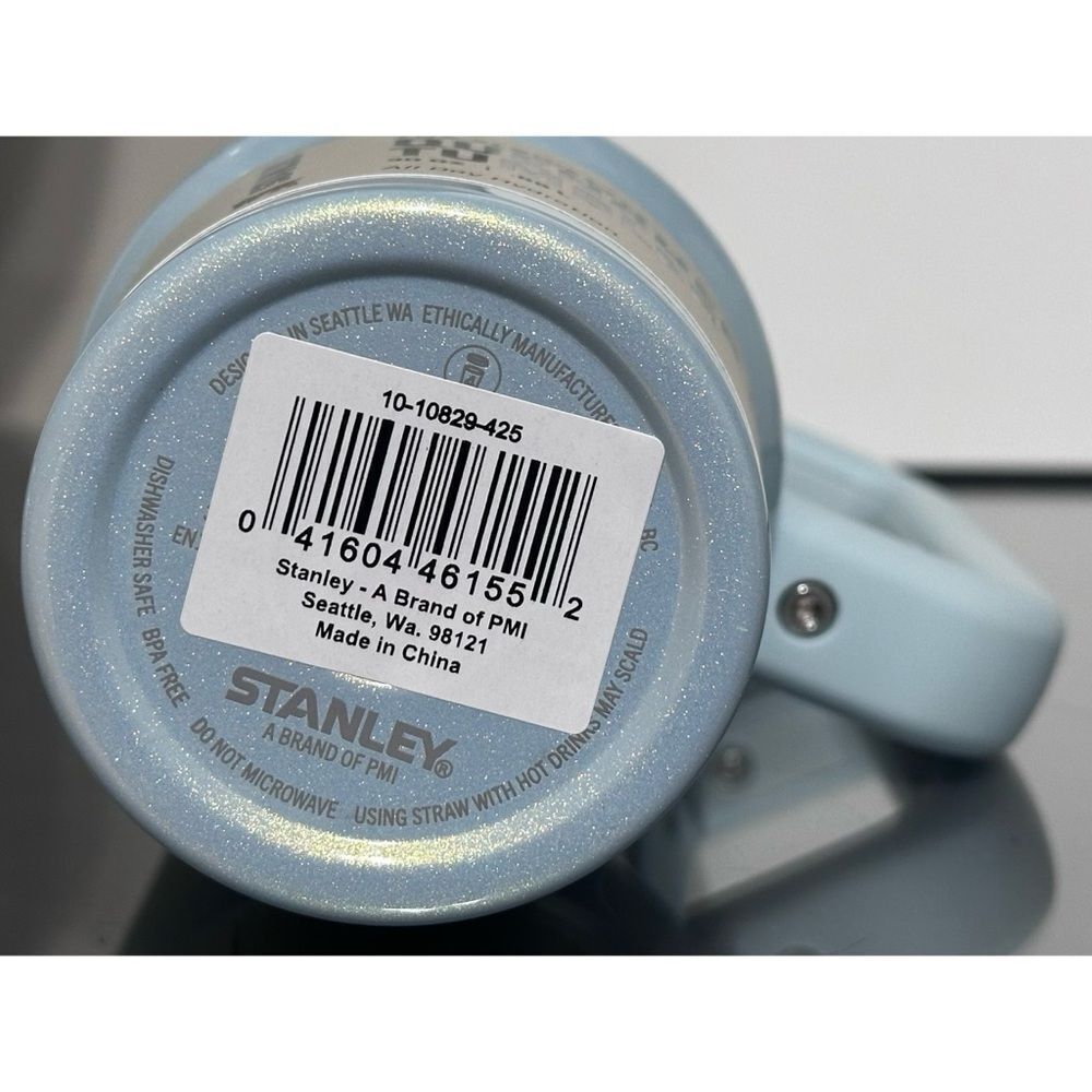 Stanley Quencher H2.0 FlowState Tumbler‎ 30oz, BLUEBERRY MILK - Picture 4 of 4